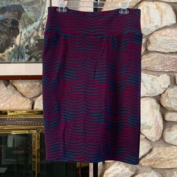 Women’s LuLaRoe Cassie pencil skirt wave print size L stretch  NWOT - Picture 2 of 8